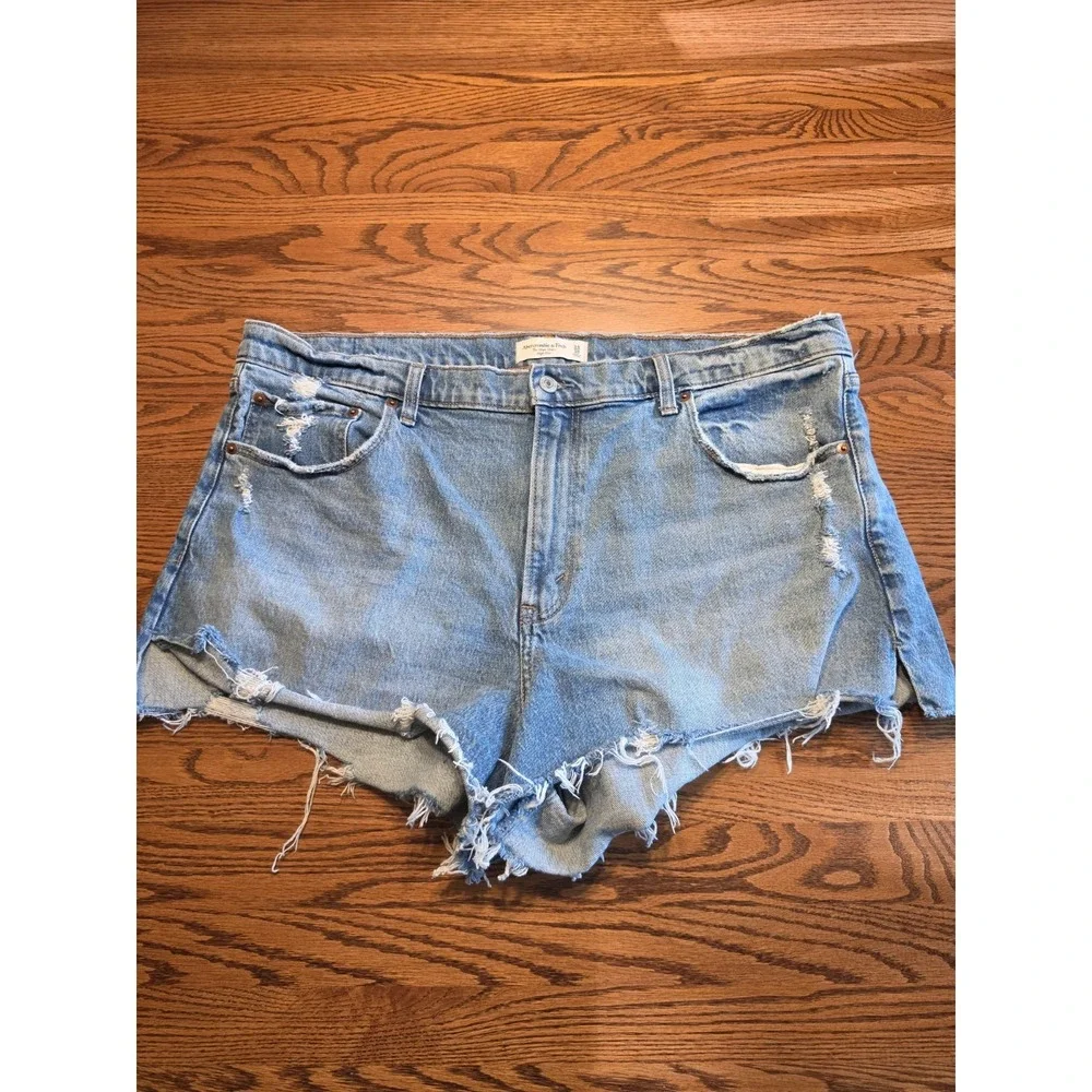 Abercrombie‎ & Fitch The Mom Short High Rise Denim Shorts Size 34/18